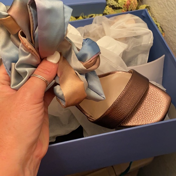 PAIGE Vanna Ombré Wraparound Sandal - Picture 6 of 8